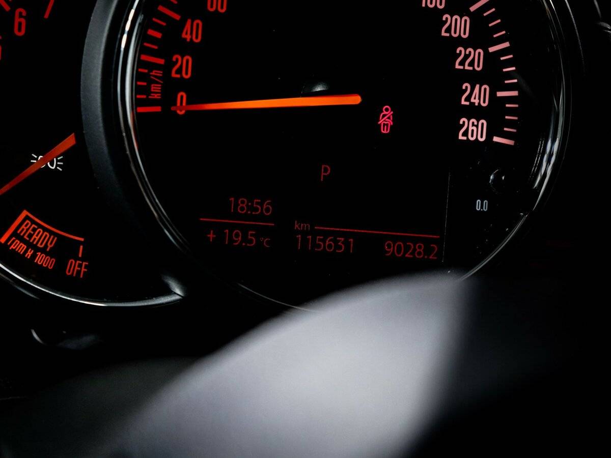 Mini Clubman Cooper S ALL4 II, 2017 Фото №11