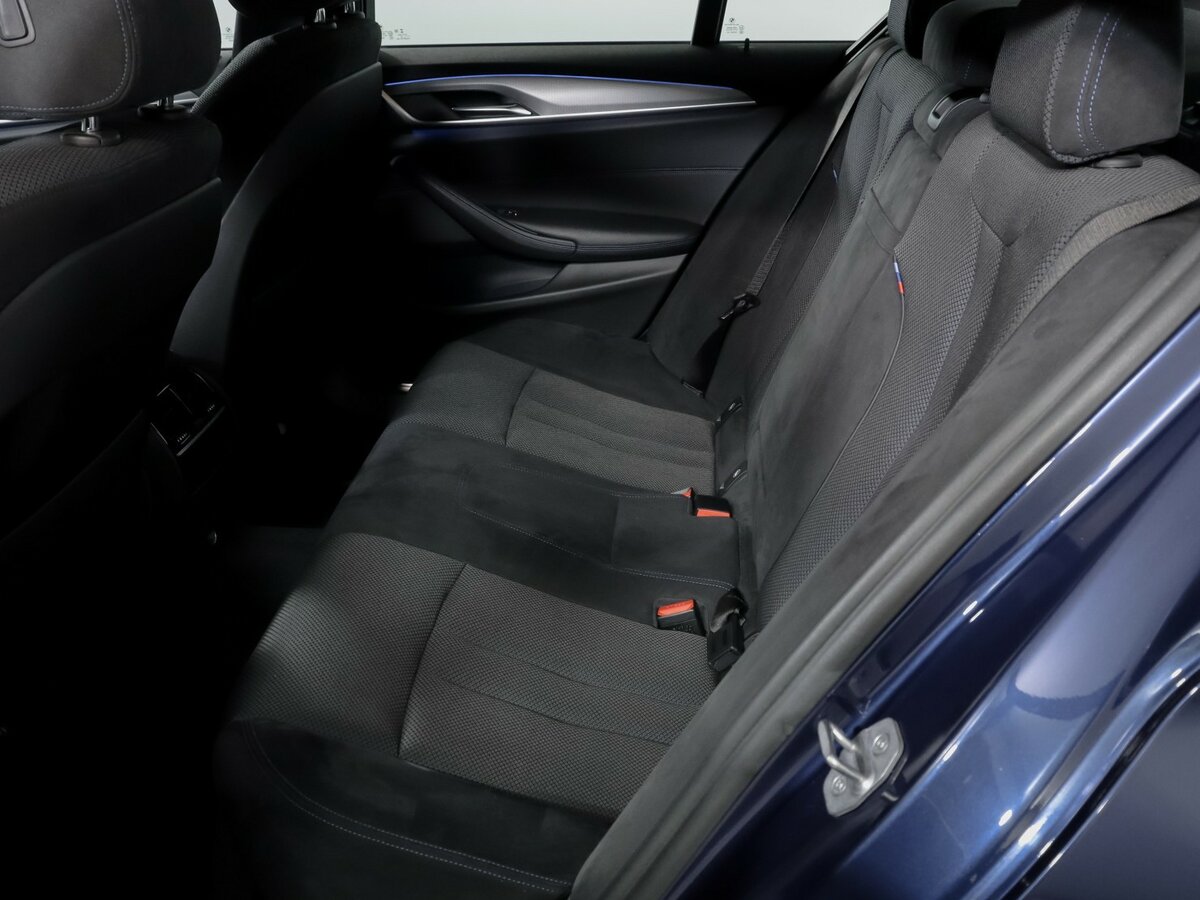 BMW 5 серии 520d xDrive VII (G30/G31), 2018 Фото №10