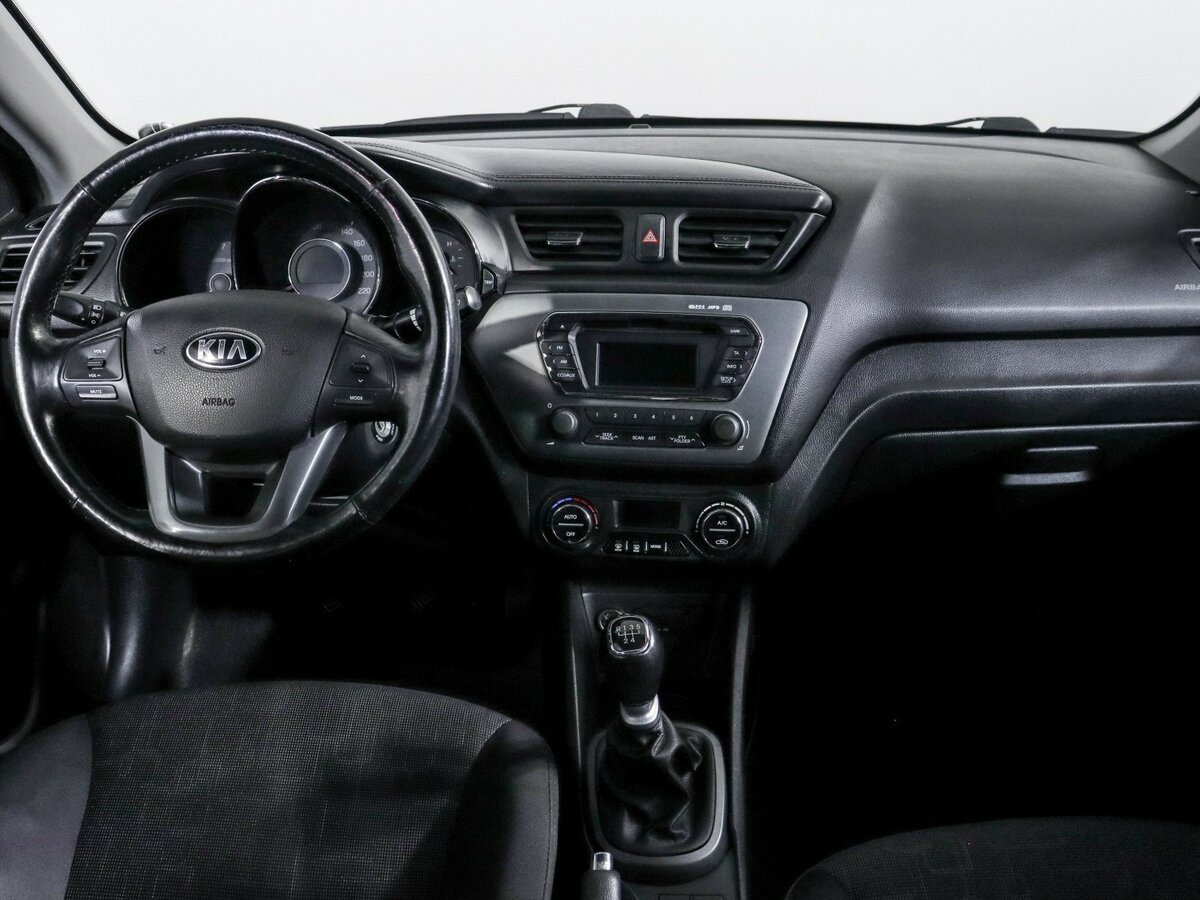 Kia Rio 5-speed III, 2013 Фото №10