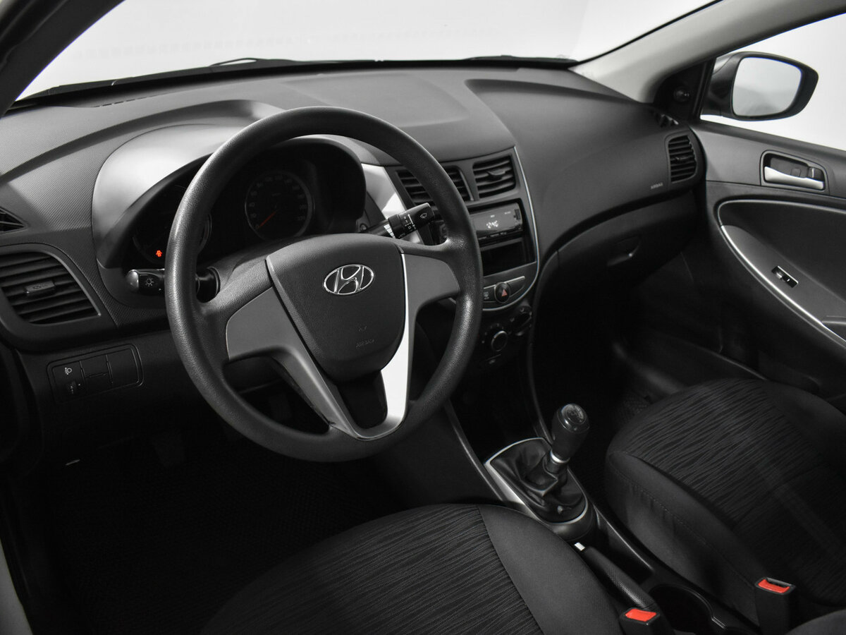 Hyundai Solaris I Рестайлинг, 2016 - 240 000 км. | Фото №7