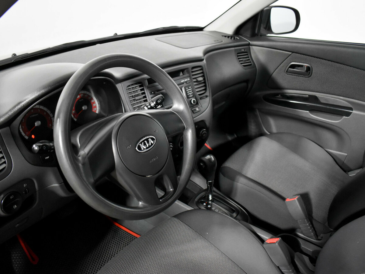 Kia Rio II Рестайлинг, 2011 Фото №9