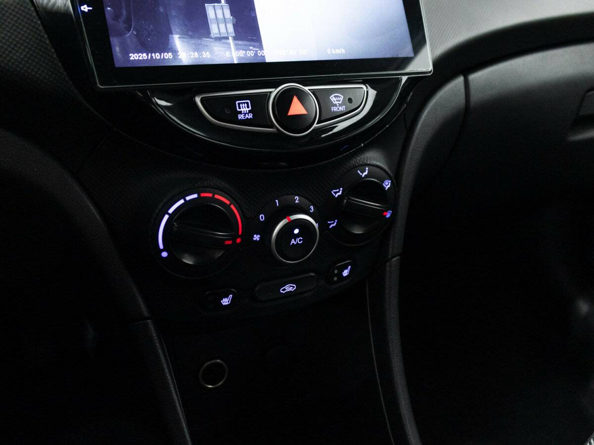 Hyundai Solaris I, 2011 Фото №15