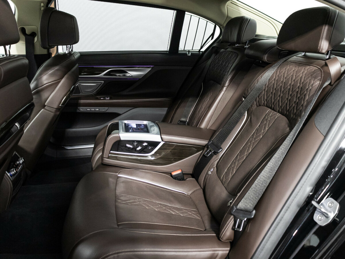 BMW 7 серии Long 730Ld xDrive VI (G11/G12) Рестайлинг, 2019 Фото №10