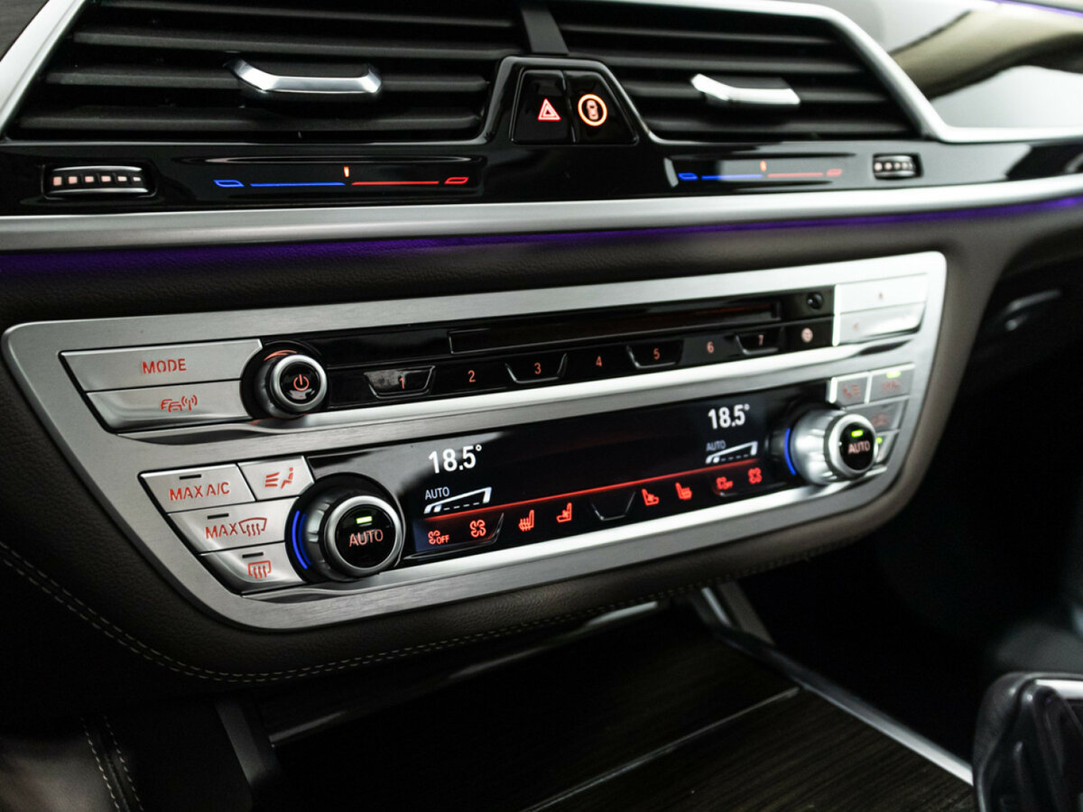 BMW 7 серии Long 730Ld xDrive VI (G11/G12) Рестайлинг, 2019 Фото №25