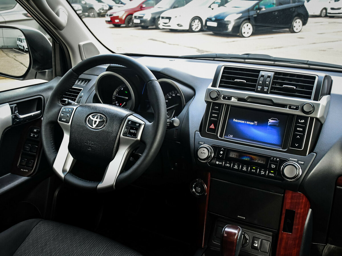Toyota Land Cruiser Prado 150 Series Рестайлинг 1, 2015 Фото №9