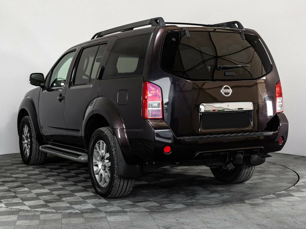 Nissan Pathfinder III Рестайлинг, 2010 Фото №6