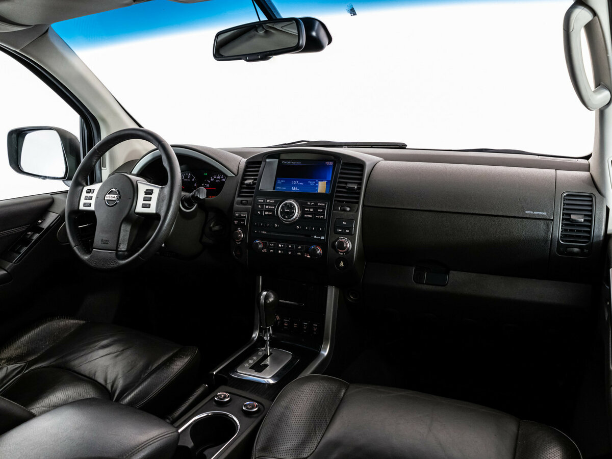 Nissan Pathfinder III Рестайлинг, 2010 Фото №7