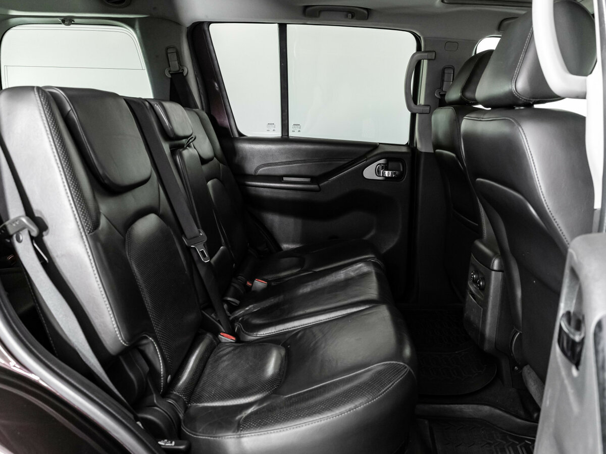 Nissan Pathfinder III Рестайлинг, 2010 Фото №15