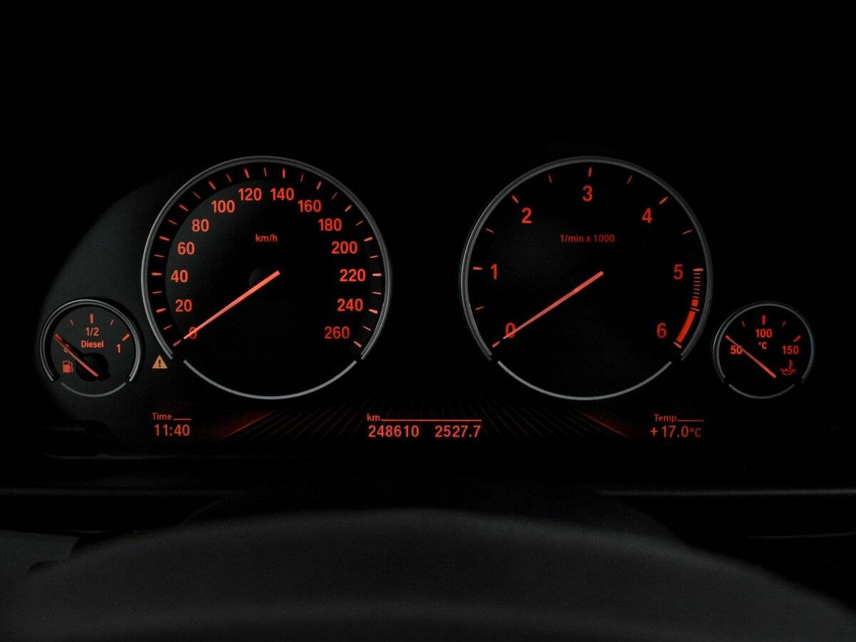 BMW 5 серии 520d VI (F10/F11/F07), 2011 Фото №19