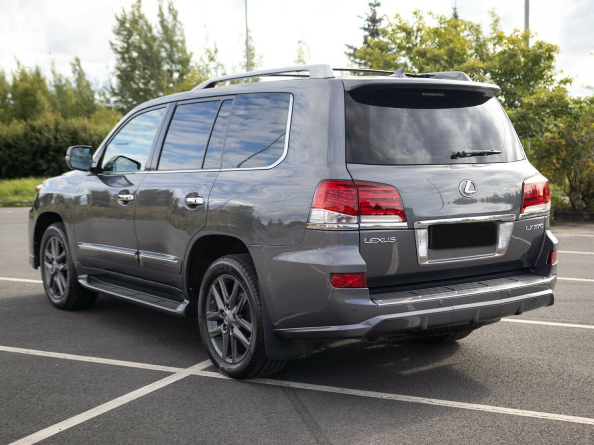 Lexus LX 570 III Рестайлинг, 2014 Фото №10