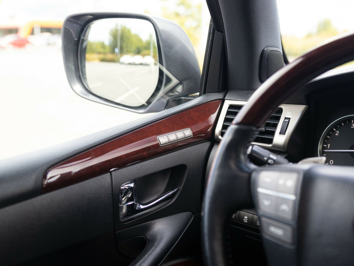 Lexus LX 570 III Рестайлинг, 2014 Фото №13