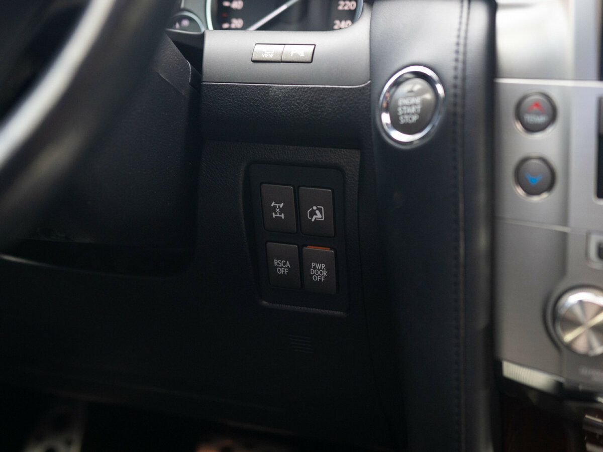 Lexus LX 570 III Рестайлинг, 2014 Фото №27