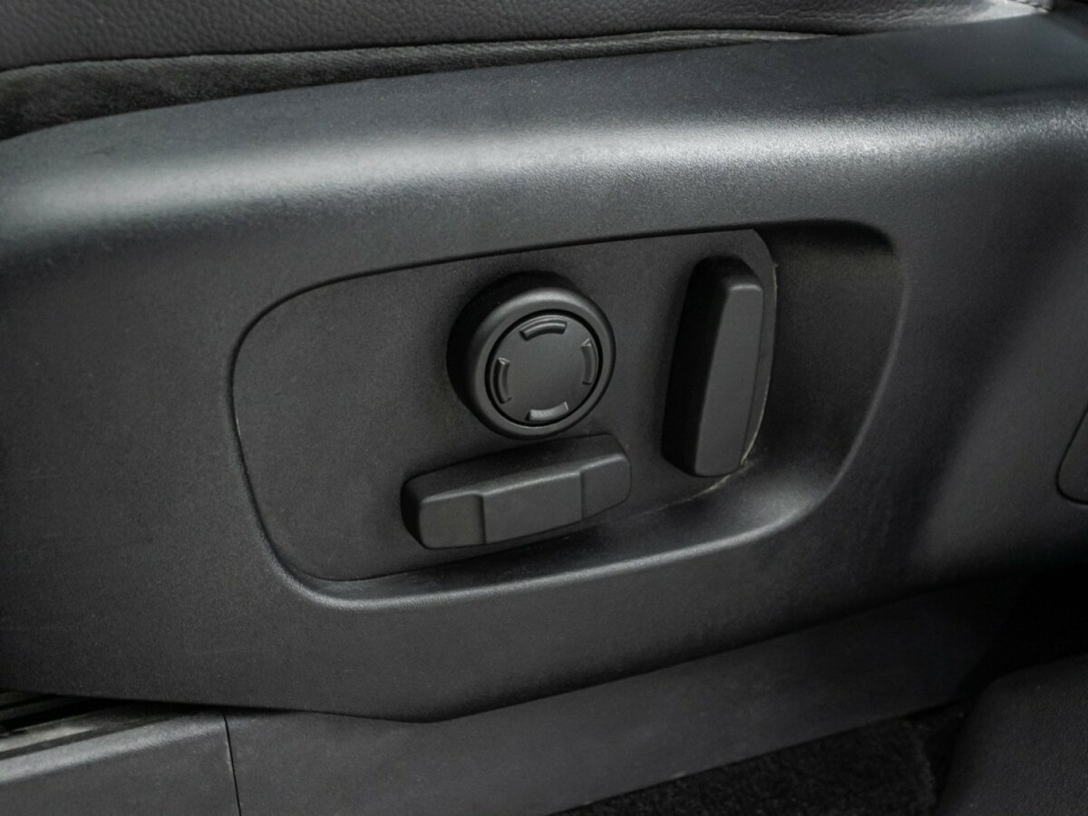 Land Rover Discovery V, 2017 Фото №19