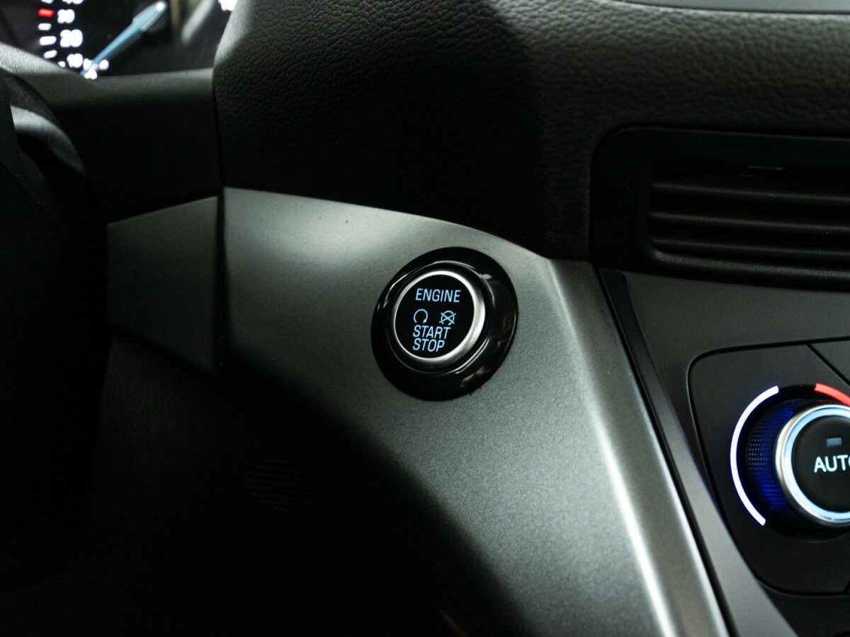 Ford Kuga II Рестайлинг, 2017 Фото №17