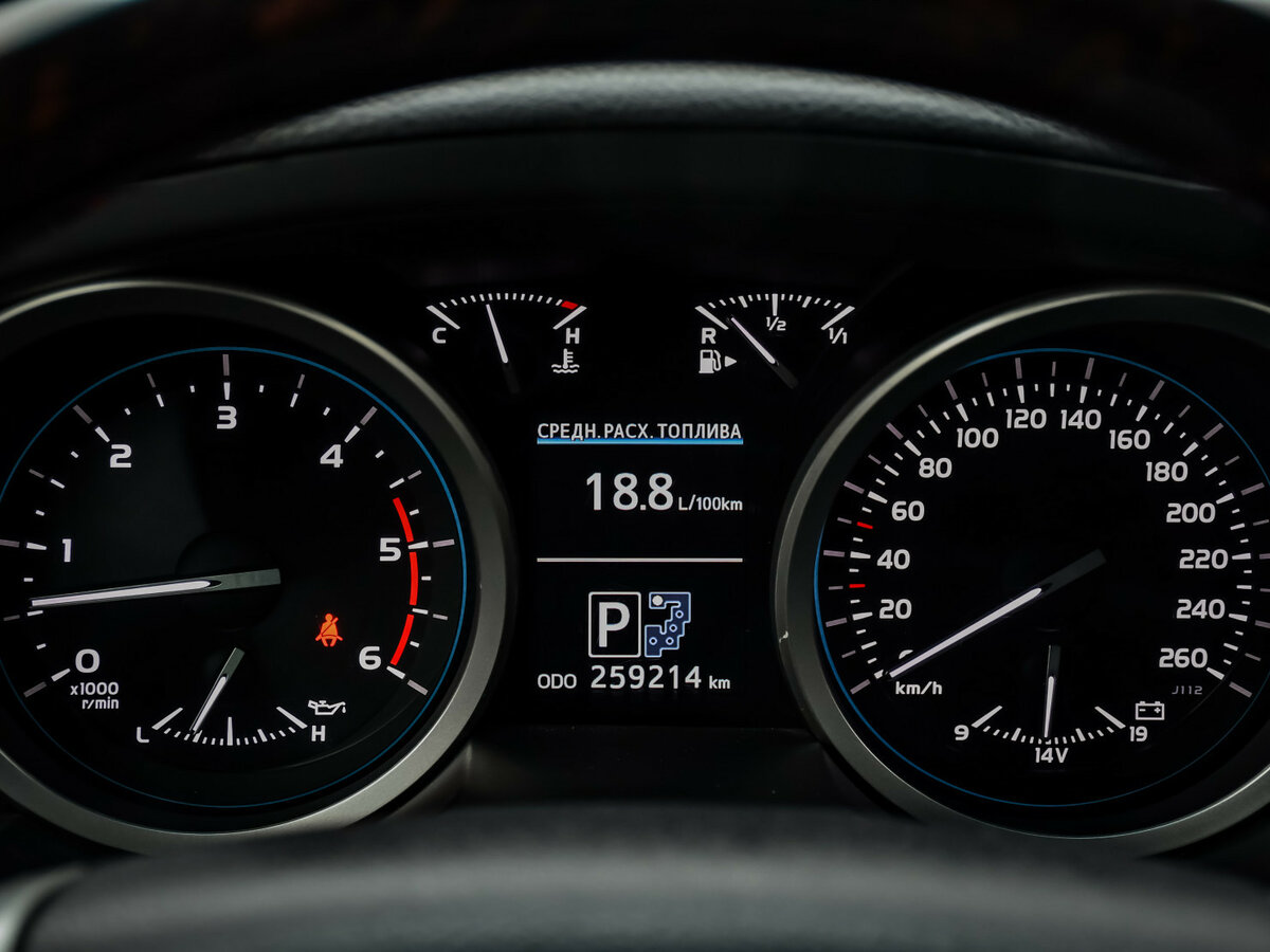 Toyota Land Cruiser 200 Series Рестайлинг 1, 2012 Фото №9