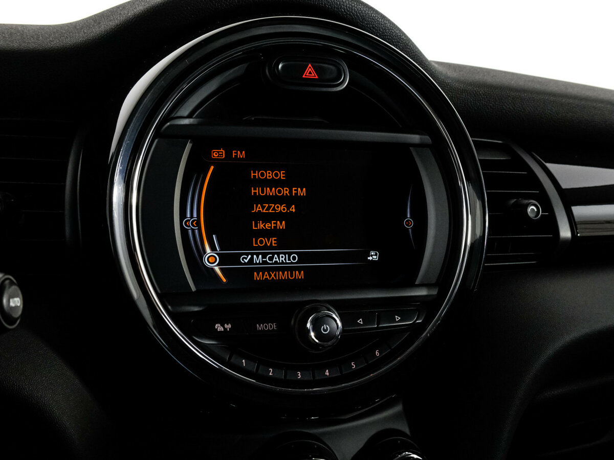 Mini Hatch Cooper S III (F55/F56), 2015 Фото №14