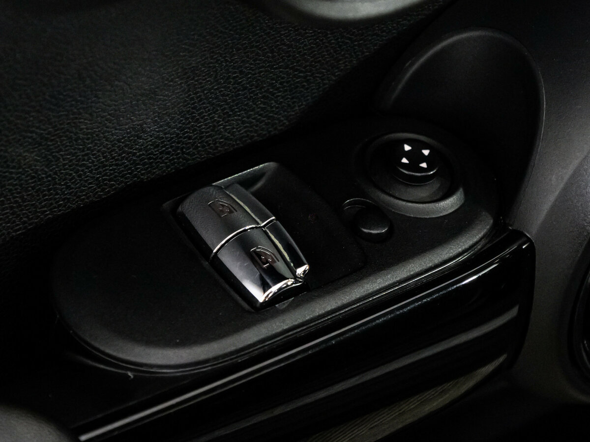 Mini Hatch Cooper S III (F55/F56), 2015 Фото №16