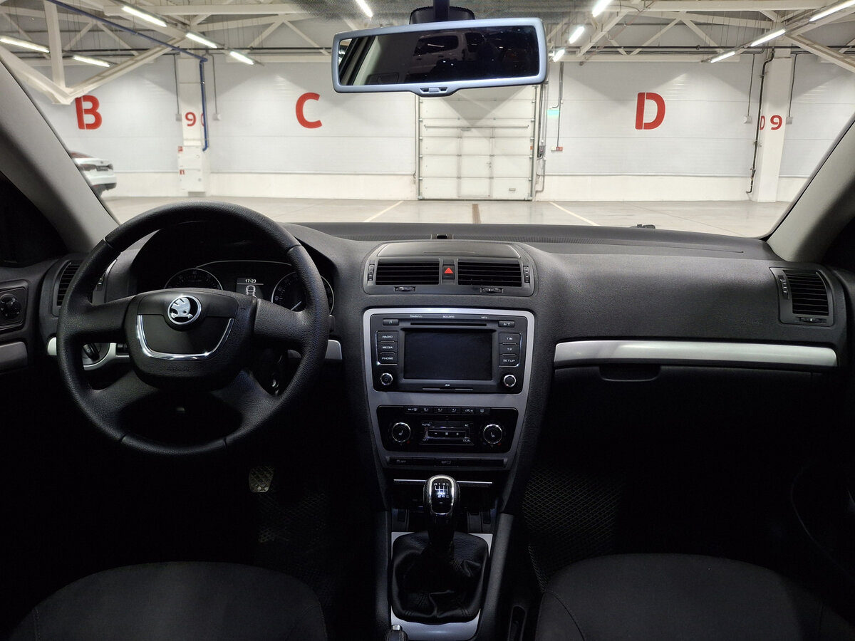 Skoda Octavia II (A5) Рестайлинг, 2011 Фото №14