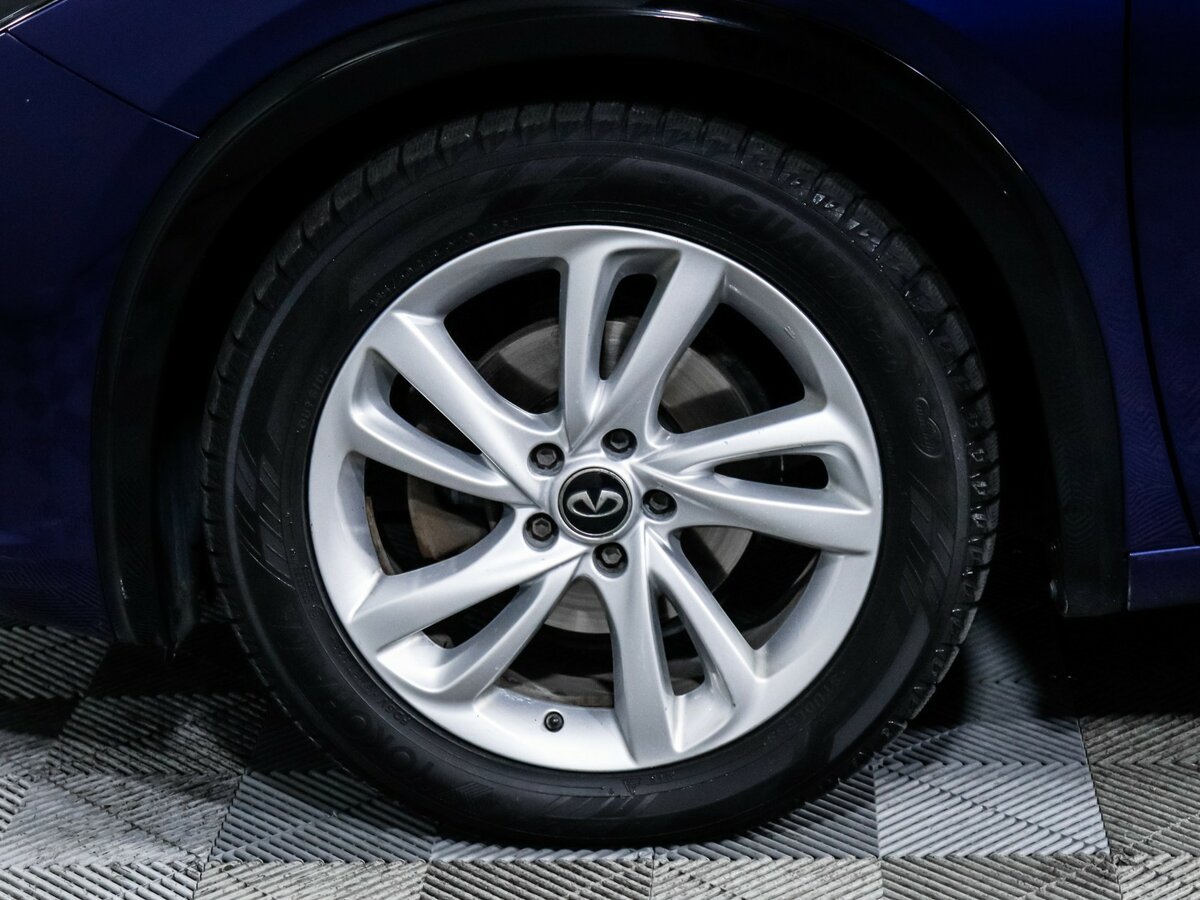 Infiniti Q30, 2017 Фото №12