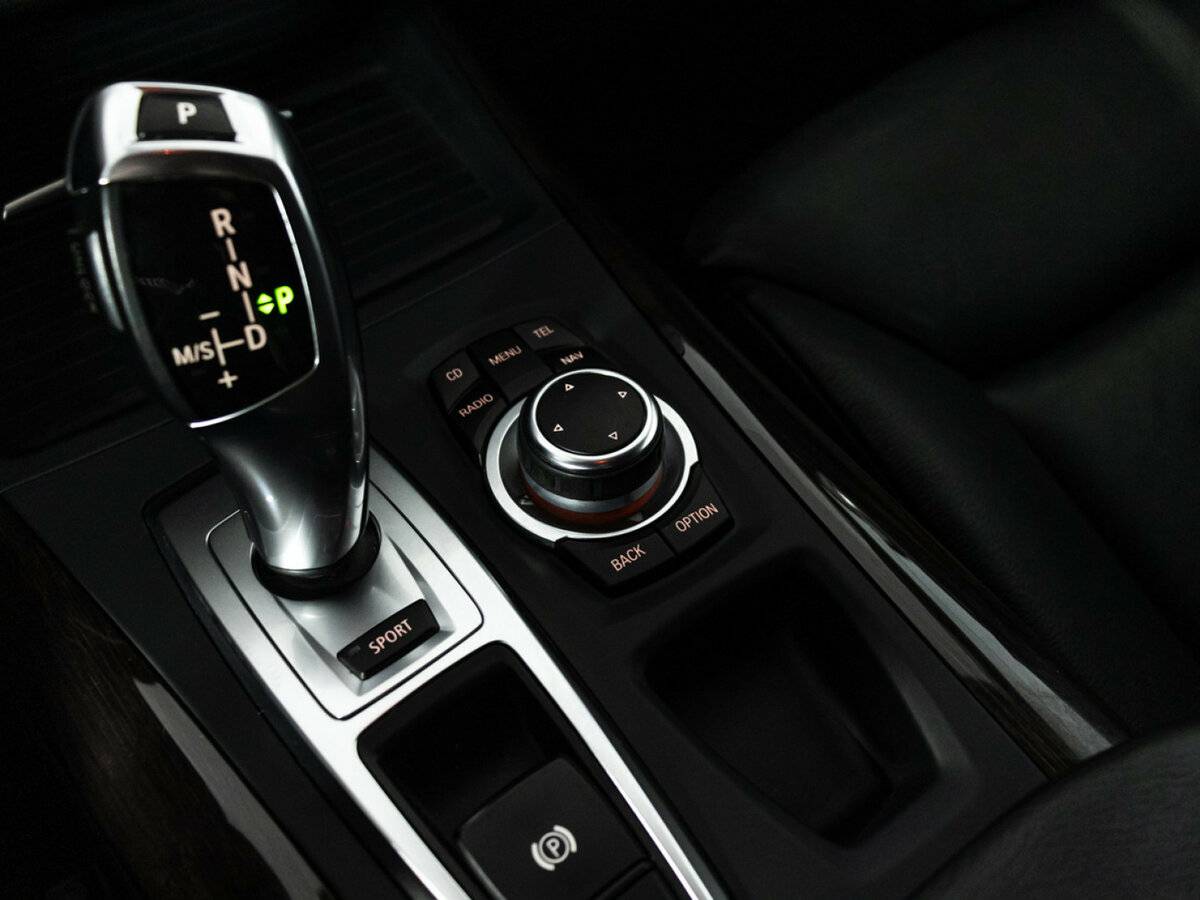 BMW X5 35i II (E70) Рестайлинг, 2010 Фото №16