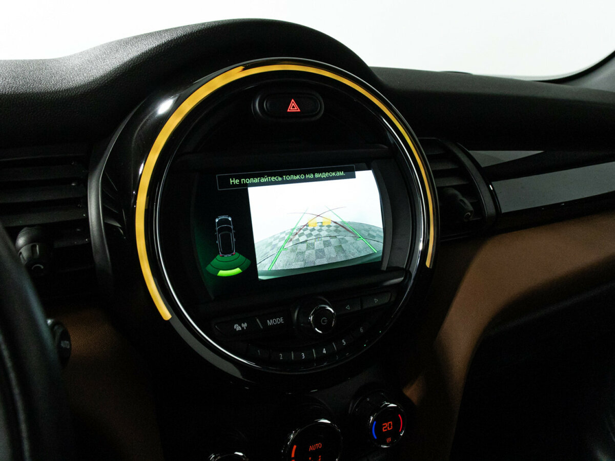 Mini Hatch Cooper III (F55/F56) Рестайлинг, 2020 Фото №15