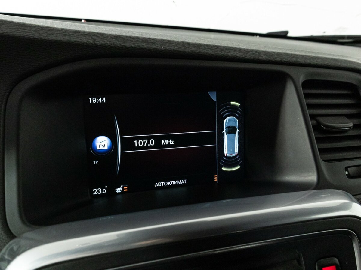 Volvo V60 Cross Country I, 2016 Фото №15