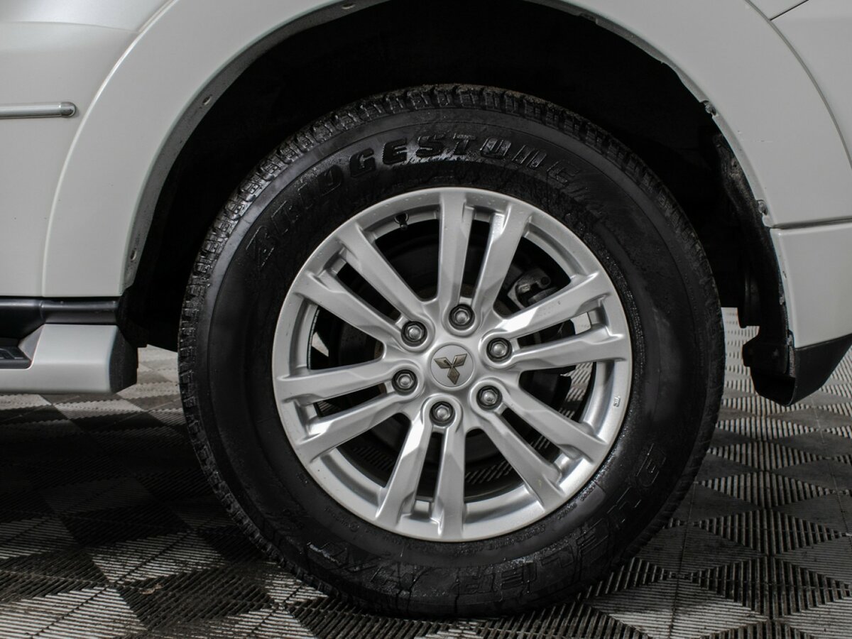 Mitsubishi Pajero IV Рестайлинг 2, 2019 Фото №18