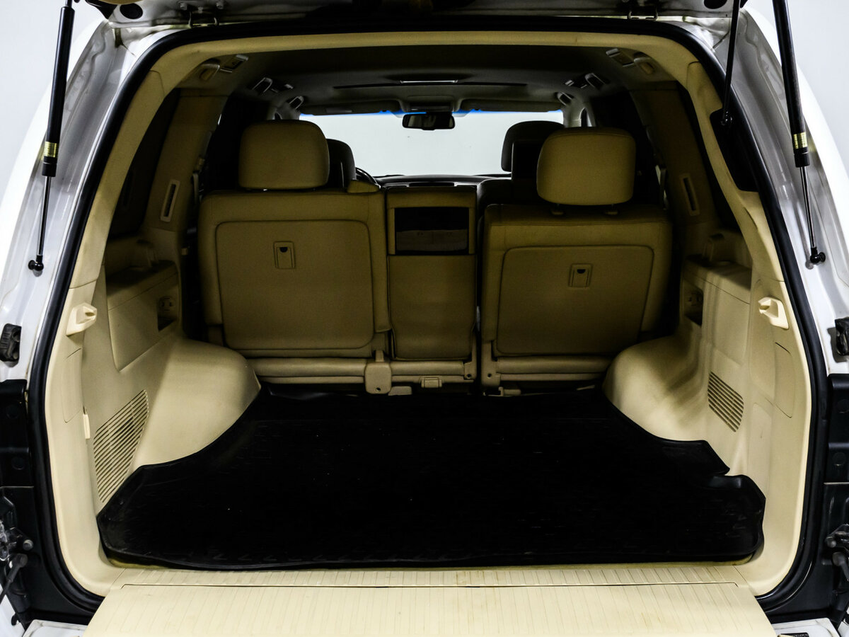 Lexus LX 570 III Рестайлинг, 2012 Фото №12