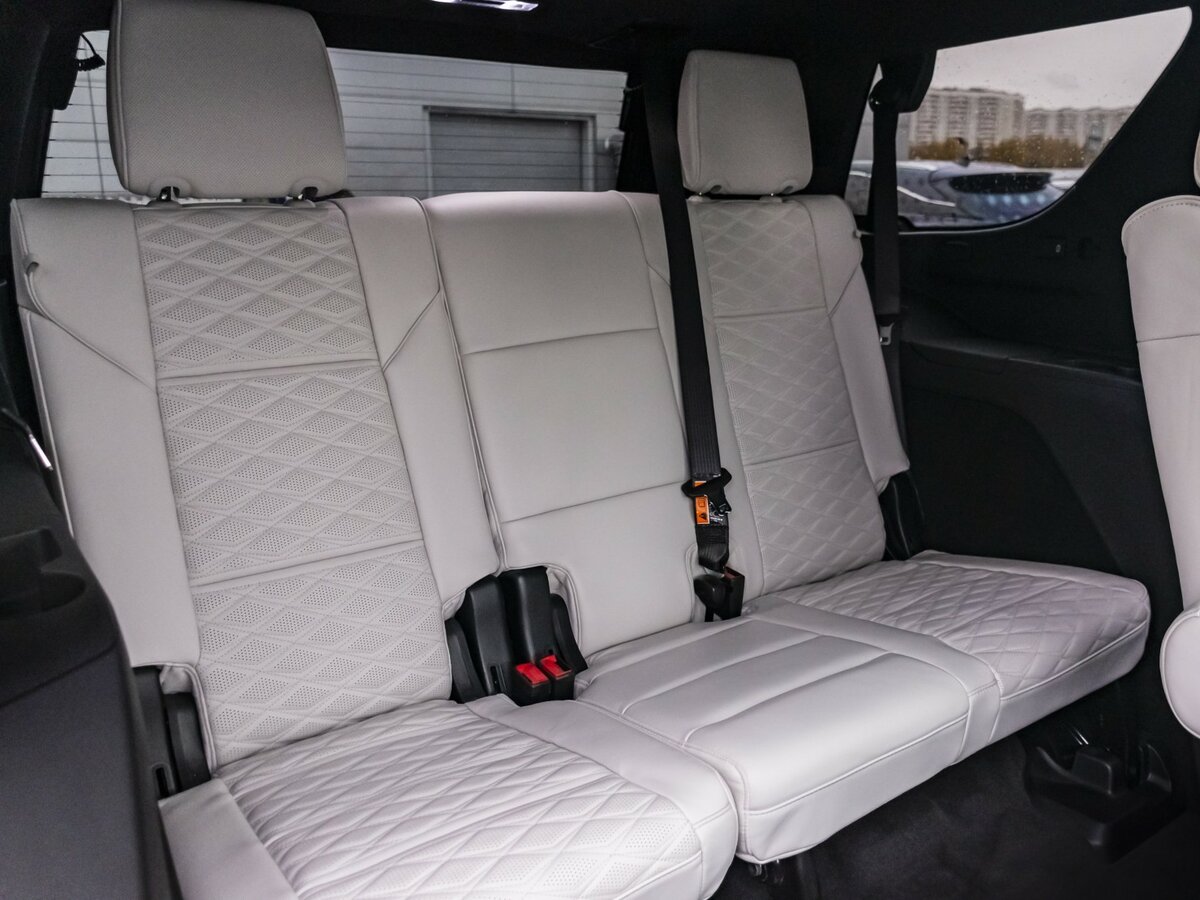 Cadillac Escalade-V I Рестайлинг, 2025 Фото №15