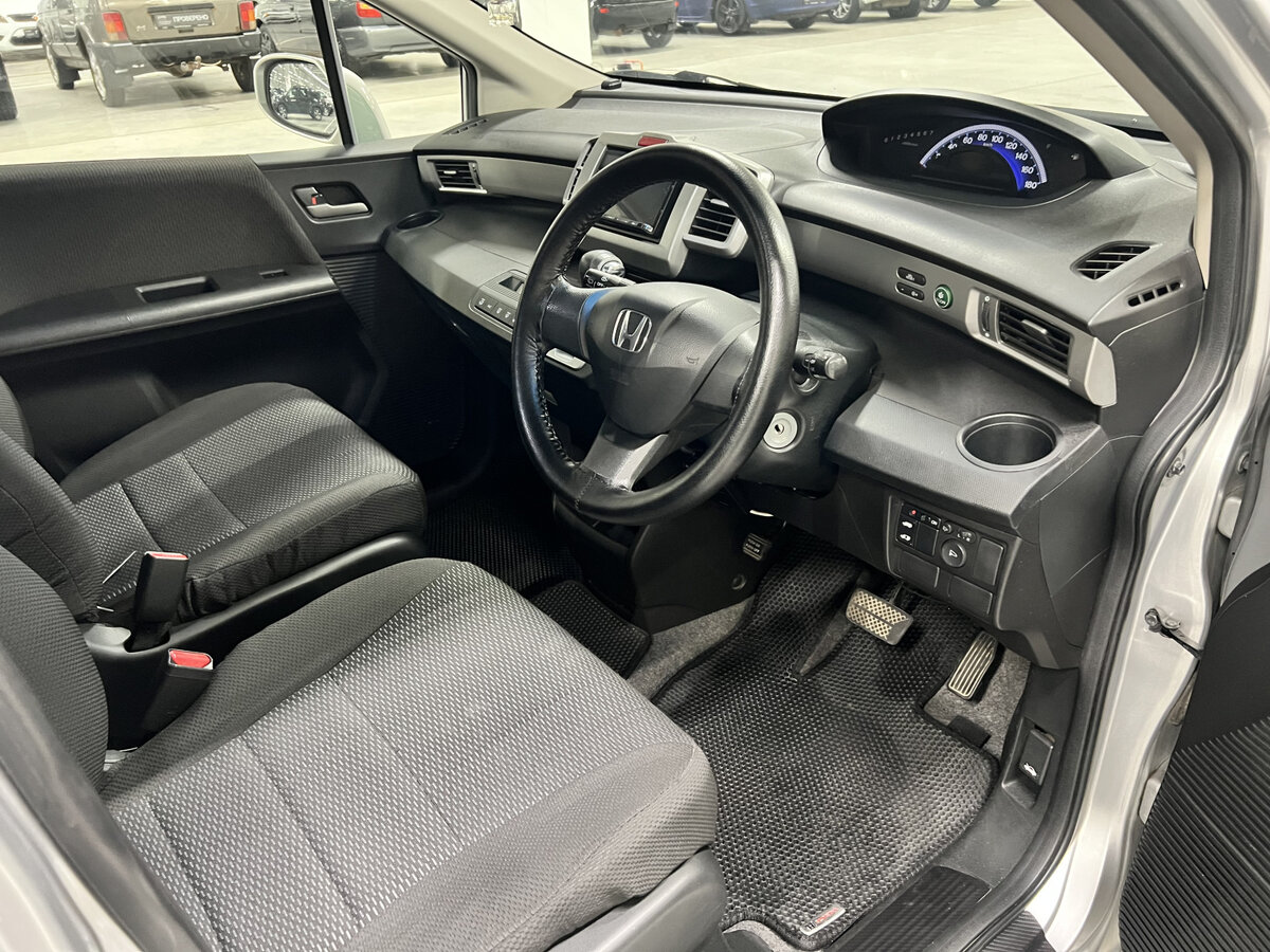 Honda Freed I, 2011 Фото №16