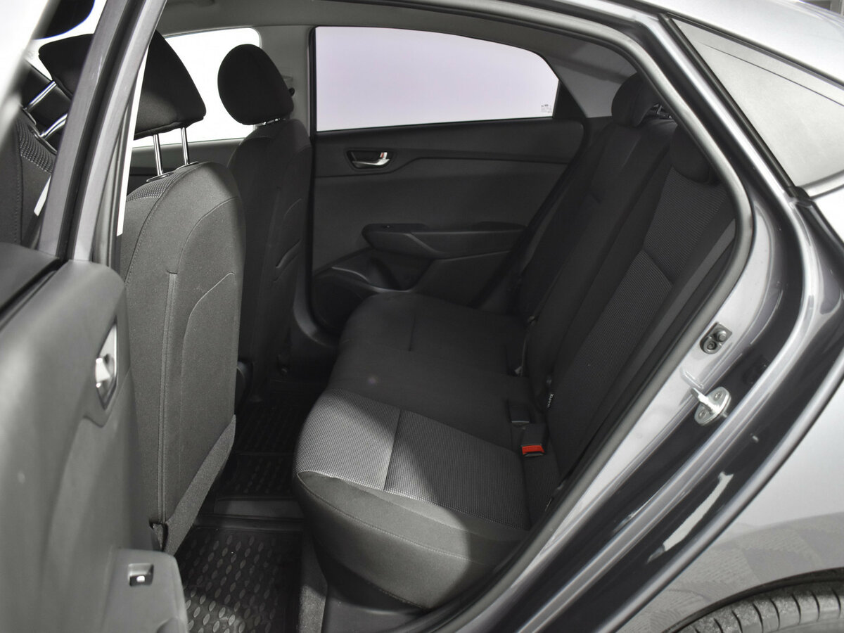 Hyundai Solaris II Рестайлинг, 2021 Фото №12