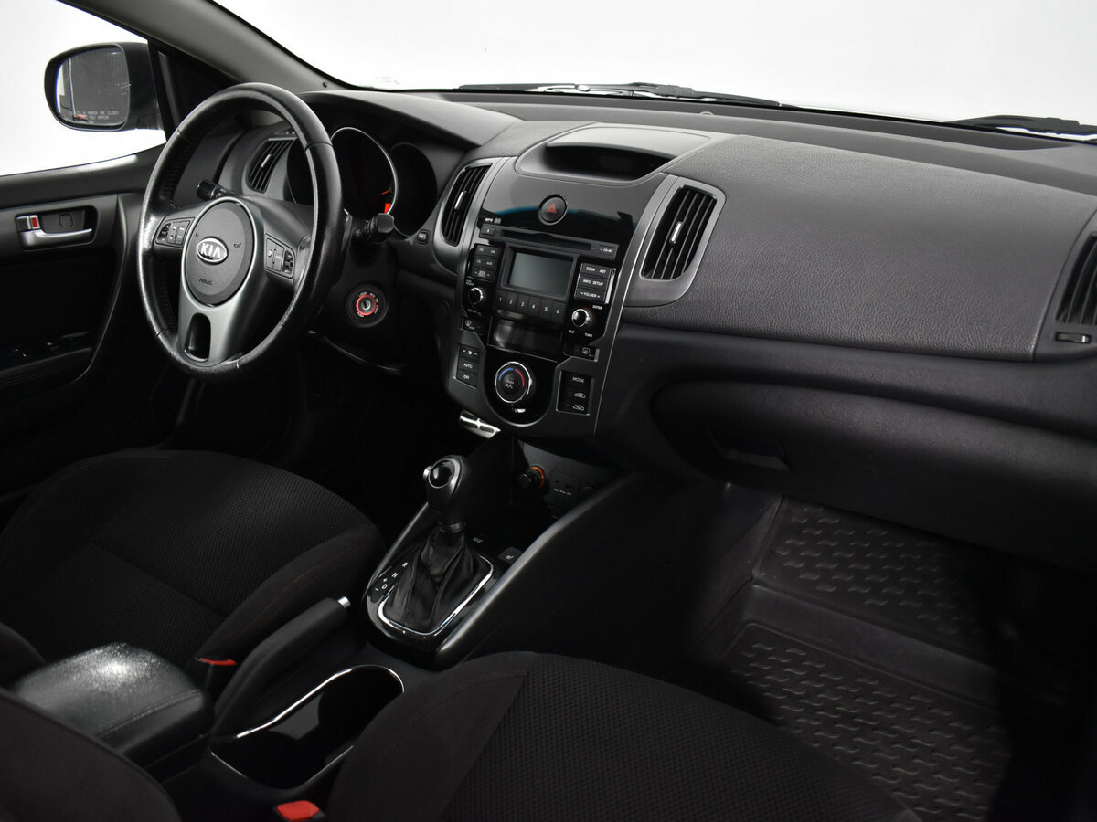 Kia Cerato Koup II, 2011 Фото №10