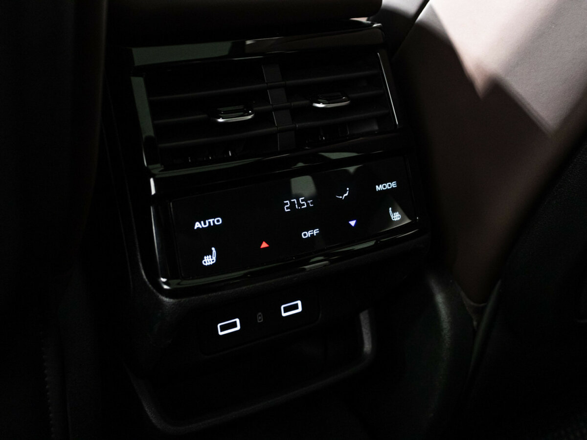 Geely Monjaro I, 2023 Фото №27