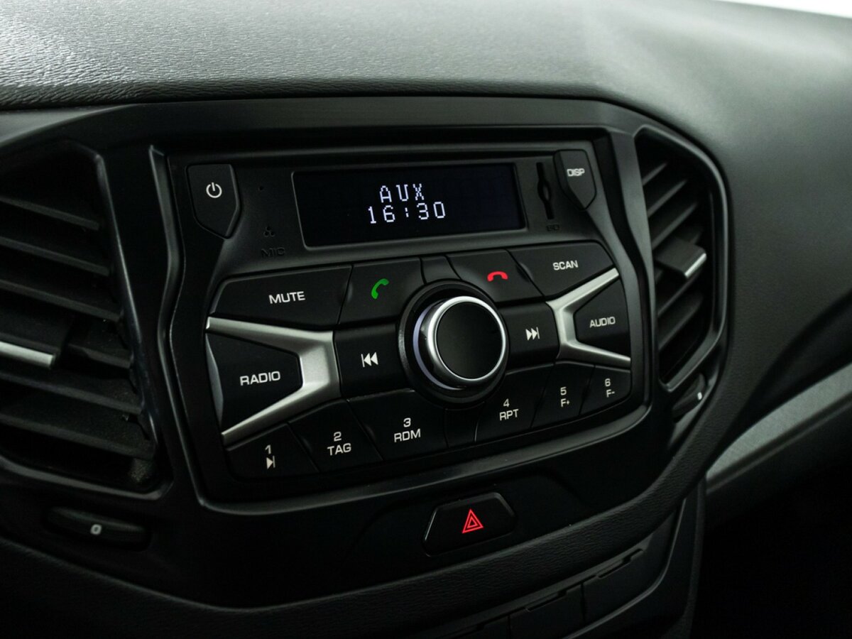 Lada (ВАЗ) Vesta I, 2020 Фото №14