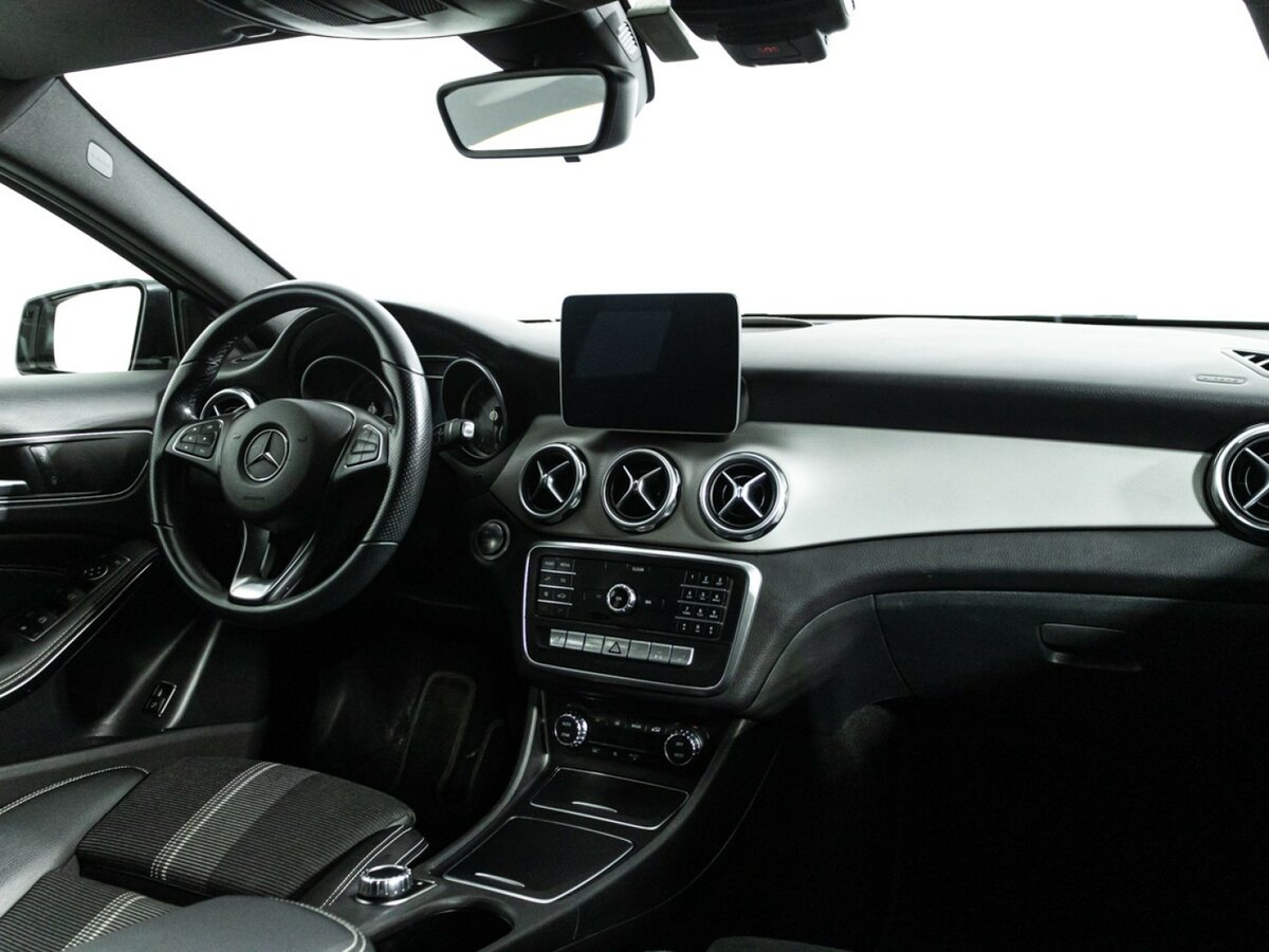 Mercedes-Benz GLA 200 I (X156) Рестайлинг, 2019 - 117 000 км. | Фото №8