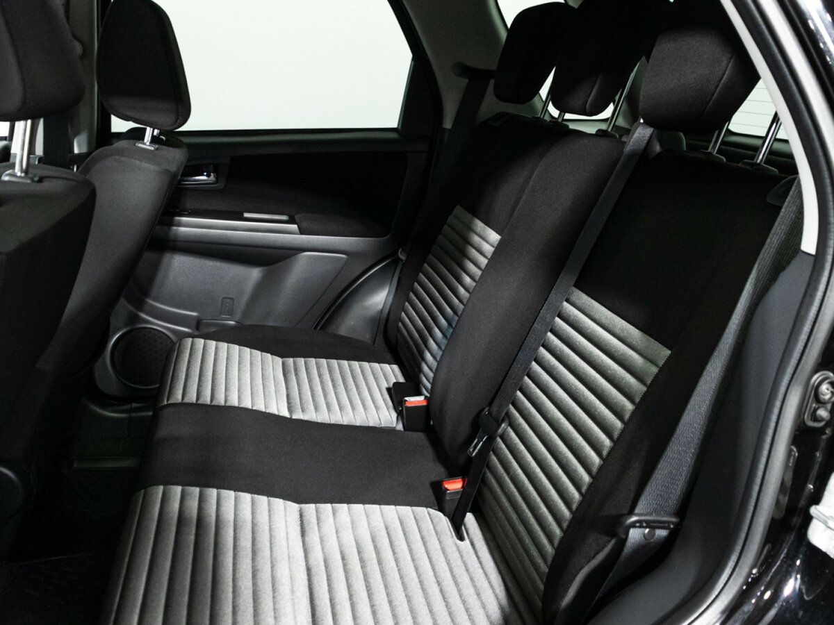 Suzuki SX4 I (Classic) Рестайлинг, 2010 Фото №10