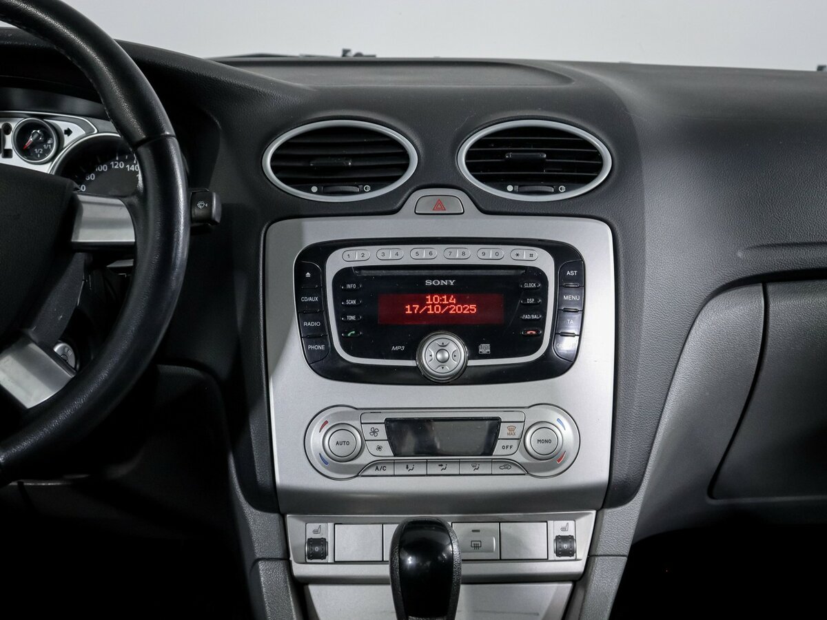 Ford Focus II Рестайлинг, 2009 Фото №11