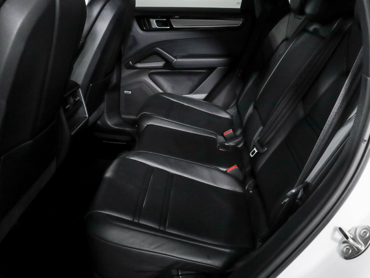 Porsche Cayenne Coupé III, 2019 Фото №10