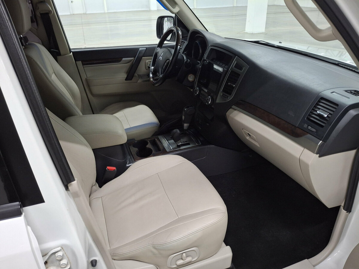 Mitsubishi Pajero IV Рестайлинг 2, 2020 Фото №11