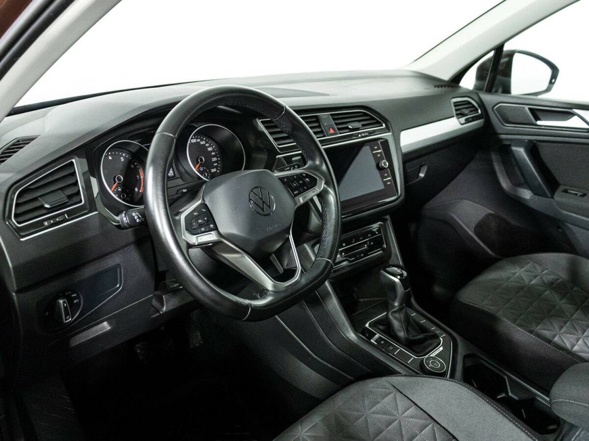 Volkswagen Tiguan II Рестайлинг, 2021 Фото №11