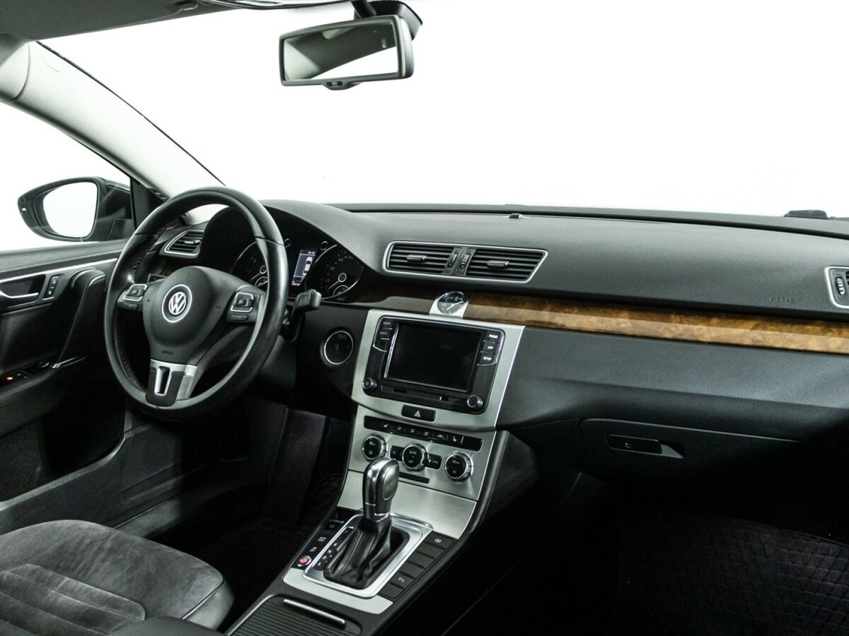 Volkswagen Passat B7, 2011 Фото №9