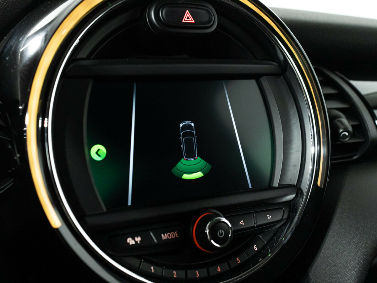 Mini Hatch Cooper III (F55/F56) Рестайлинг, 2018 Фото №15