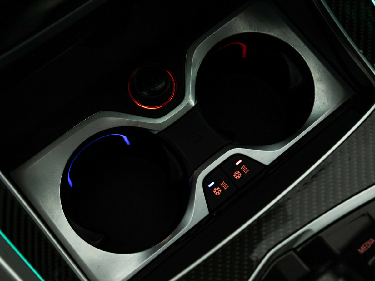 BMW X6 40i III (G06), 2020 Фото №19