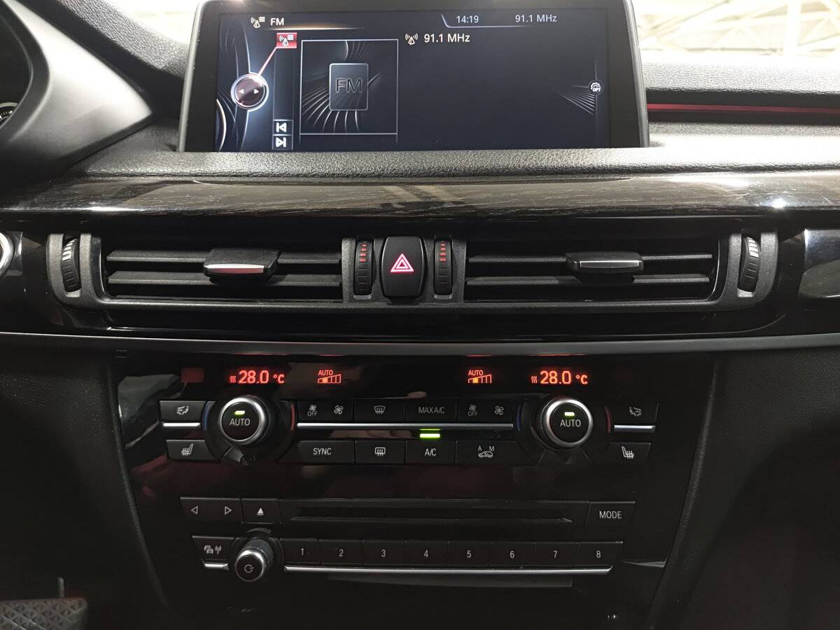 BMW X5 50i III (F15), 2013 Фото №15