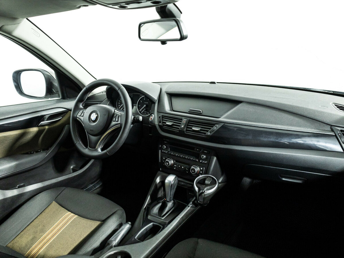 BMW X1 18i I (E84), 2011 Фото №9