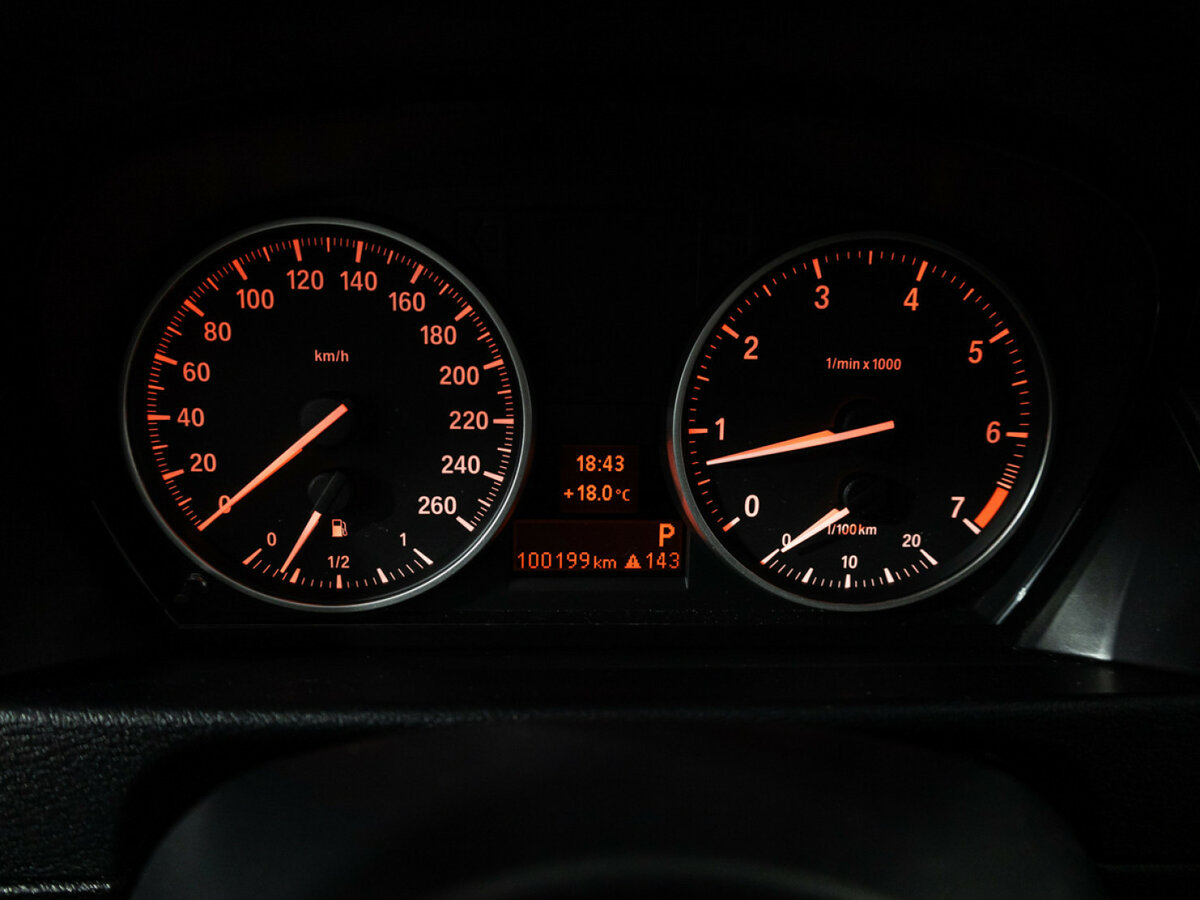 BMW X1 18i I (E84), 2011 Фото №12