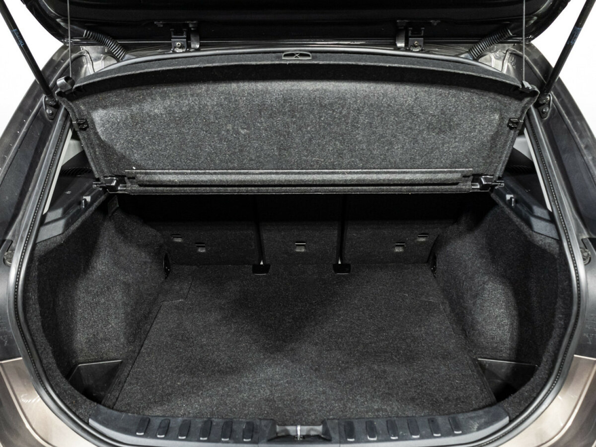 BMW X1 18i I (E84), 2011 Фото №16