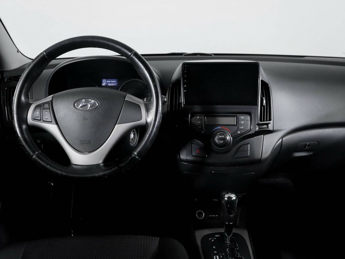 Hyundai i30 I Рестайлинг, 2010 Фото №10