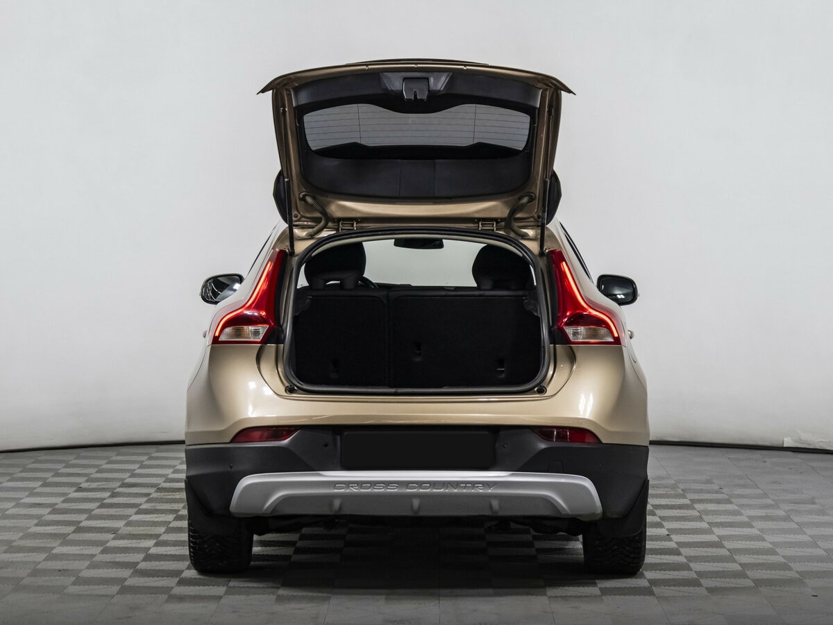 Volvo V40 Cross Country I, 2014 Фото №16