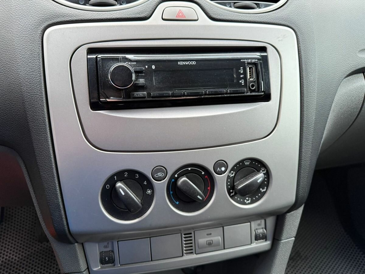 Ford Focus II Рестайлинг, 2009 Фото №9